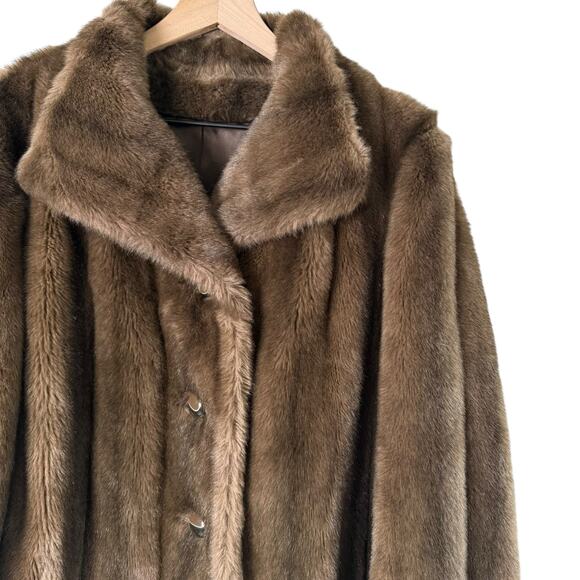 Vintage 1960s Mink Fur Coat in Light Brown Button Front by Style VI Ltd., Size M - Picture 5 of 11